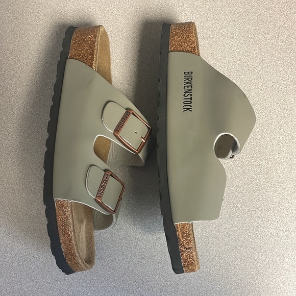 Women’s Birkenstock Arizona sandals - Picture 3 of 7